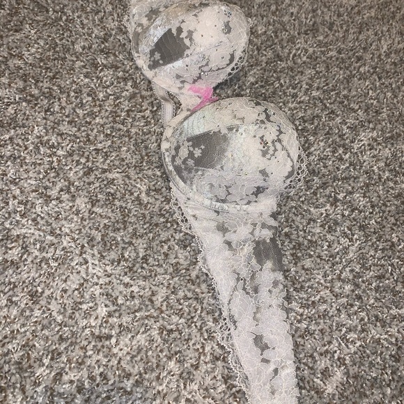 Victoria secret strapless bra - Picture 2 of 9